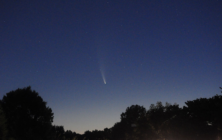 comet leonard stellarium